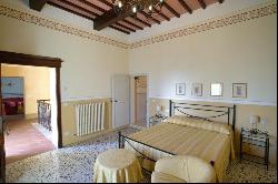 Murlo, B&B and home, let your imagination run wild in the hills of Siena