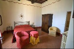 Murlo, B&B and home, let your imagination run wild in the hills of Siena