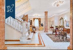 Wonderful, elegantly-renovated villa in the city of high-quality marble