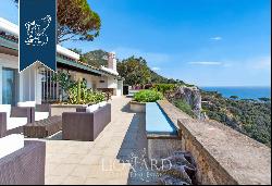 Wonderful seafront villa for sale on Mount Argentario