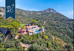 Wonderful seafront villa for sale on Mount Argentario