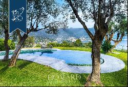 Prestigious property with garden and panoramic pool for sale on the coast of Liguria