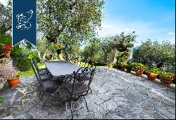 Prestigious property with garden and panoramic pool for sale on the coast of Liguria