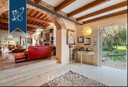 Wonderful estate with a vast garden and big entertainment spaces for sale in Pietrasanta