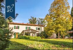 Elegant country estate for sale in Tuscany, between Florence and Siena