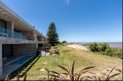 Sophisticated panoramic apartment facing the sea in La Barra