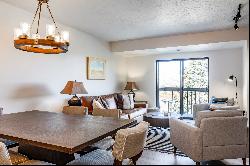 Top-Floor Shadow Ridge Unit: Steps from Park City Mountain Slopes