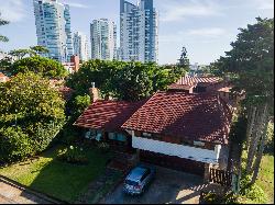 3 Bedroom house for sale in the heart of Punta Del Este