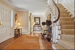 Meticulous Colonial Offers Exquisite Interiors