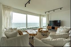 Exclusive first row apartment in Punta del Este