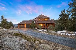 Meticulously Updated Mountain Home