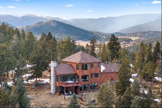 Meticulously Updated Mountain Home