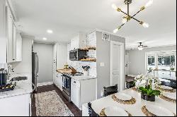 Beautifully Renovated Townhome in the Heart of Buckhead