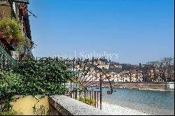 Historic residence with a view of the Adige in the heart of Verona