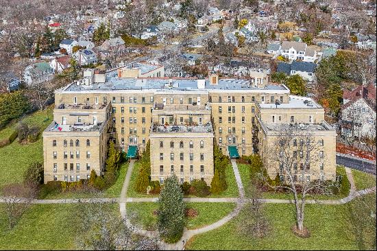 Spacious New Rochelle Co-op With Terrace