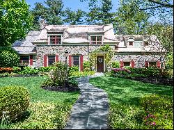 19 Woodland Drive, Manhasset, NY 11030