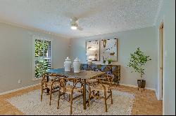 Beautifully Updated Condominium in Alamo Heights