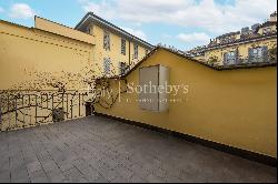 Apartment with Terrace and Parking in the San Babila Area