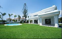 Exclusive Luxury Villas in Prestigious Las Lomas del Marbella Club, Golden Mile