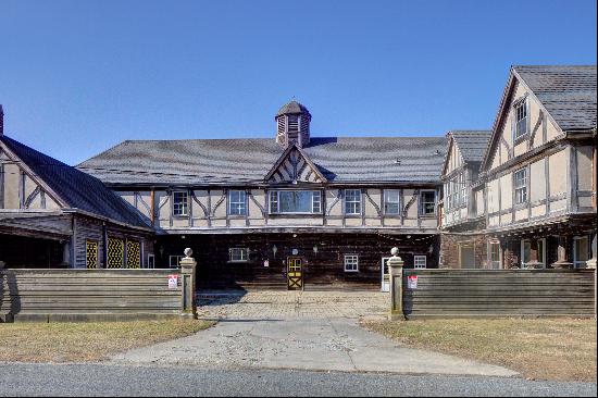 Harry Payne Whitney Carriage House