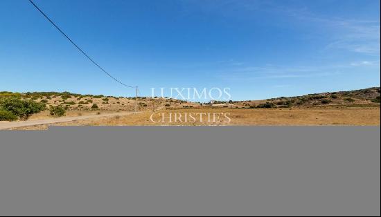 Large plot of land, close to the beach, Praia da Luz, Lagos, Algarve