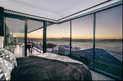 ULTRA-LUXURY MOUNTAINSIDE PROPERTY WITH UNMATCHED FALSE BAY VIEWS