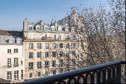 Paris 6th District – A renovated 3-bed apartment