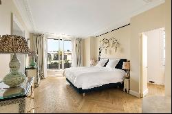 Paris 16th District - La Muette - Exceptional penthouse