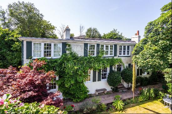 PICTURESQUE DETACHED GRANITE FAMILY HOME