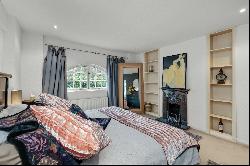 Bridge Road, East Molesey, Surrey, KT8 9ER