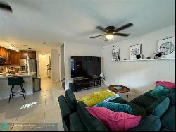 3059 Riverside Dr, Coral Springs FL 33065