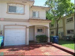 3059 Riverside Dr, Coral Springs FL 33065