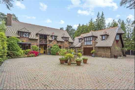 Abbots Drive, Virginia Water, Surrey, GU25 4SF