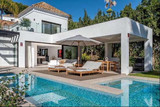 Newly constructed villa nestled amidst golf courses and countrys, Estepona 29680