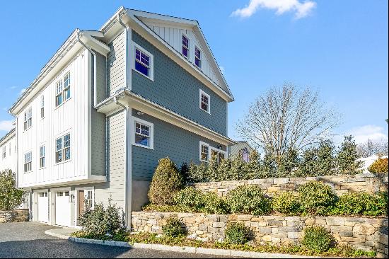 25 Henry Street Unit B, Greenwich CT 06830