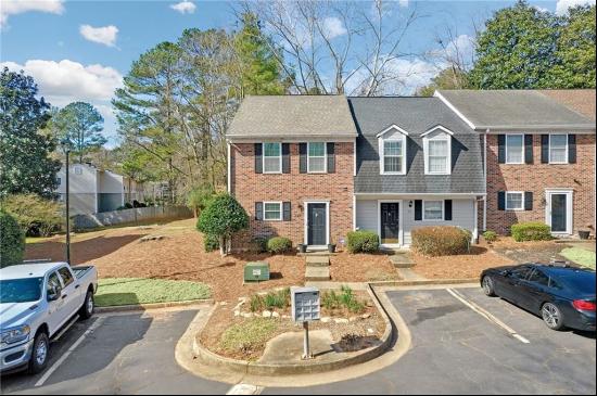 233 Quail Run, Roswell GA 30076