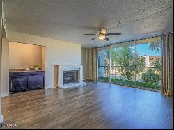 725 N Royal Crest Circle Unit 213, Las Vegas NV 89169