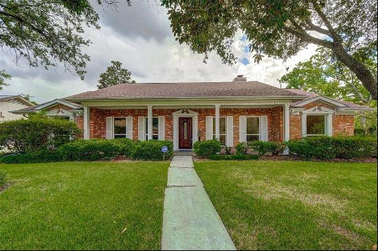 5259 Ariel Street, Houston TX 77096