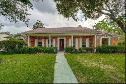 5259 Ariel Street, Houston TX 77096