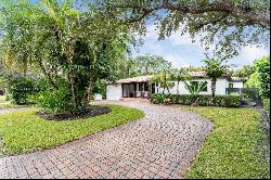 1133 Placetas Ave, Coral Gables FL 33146