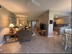 6864 Ascot Dr Unit 101, Naples FL 34113