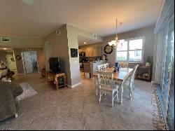 6864 Ascot Dr Unit 101, Naples FL 34113