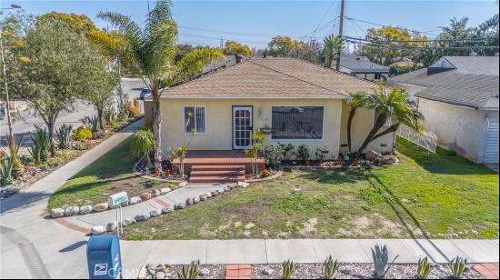 3568 Roxanne Avenue, Long Beach CA 90808