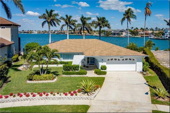 1064 Fieldstone Dr, Marco Island FL 34145