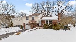 823 Timberwood Dr, Cranberry Twp PA 16066