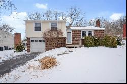 823 Timberwood Dr, Cranberry Twp PA 16066