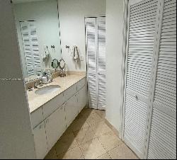 888 Brickell Key Dr Unit 1000, Miami FL 33131