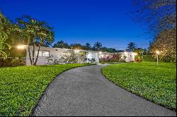 7420 SW 125th St, Pinecrest FL 33156