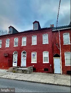 133 Chester Street, Lancaster PA 17602