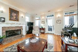 Huge Condo in Historic Kenwood